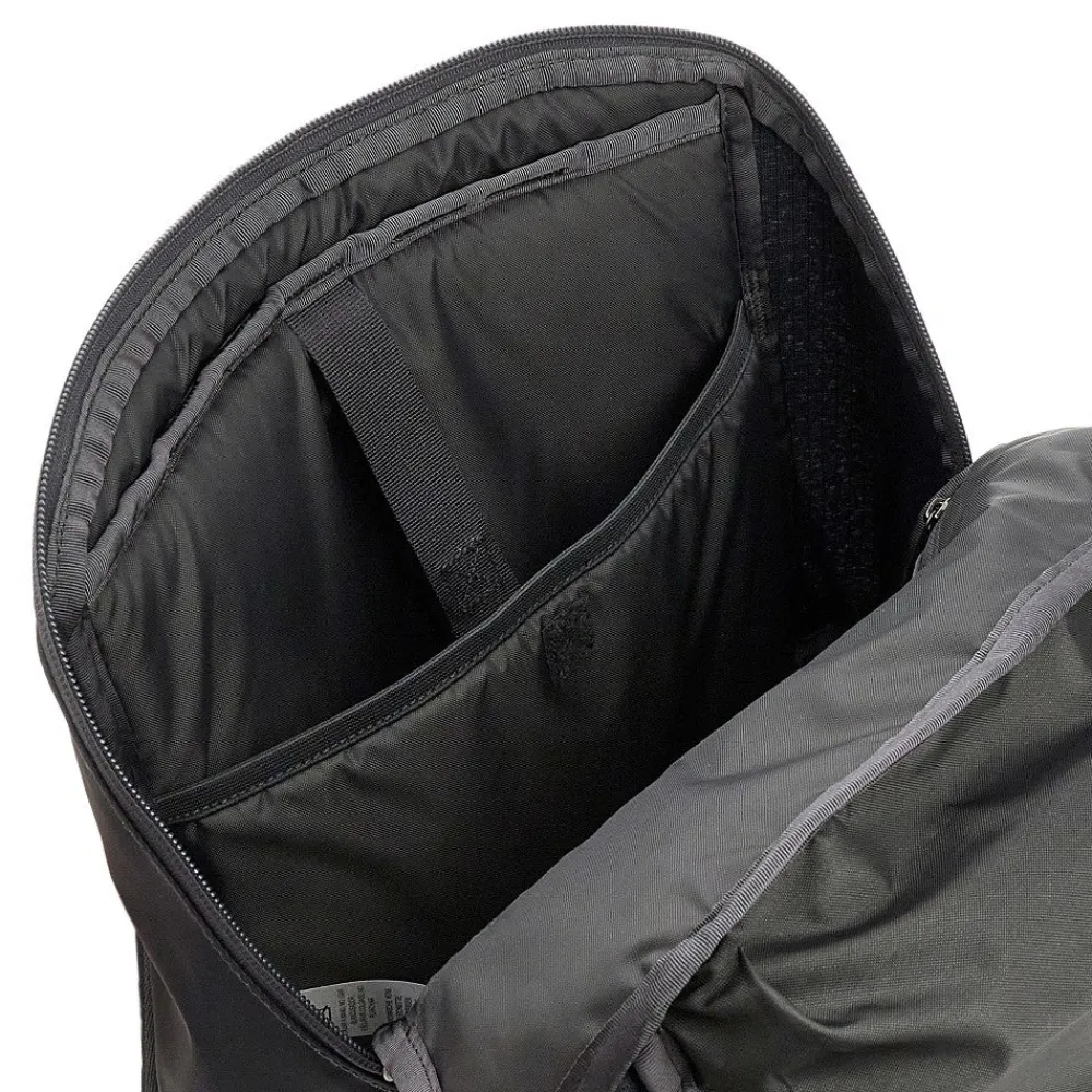 black_hole_l_backpack_2.webp New Black Hole' 25L backpack Backpacks