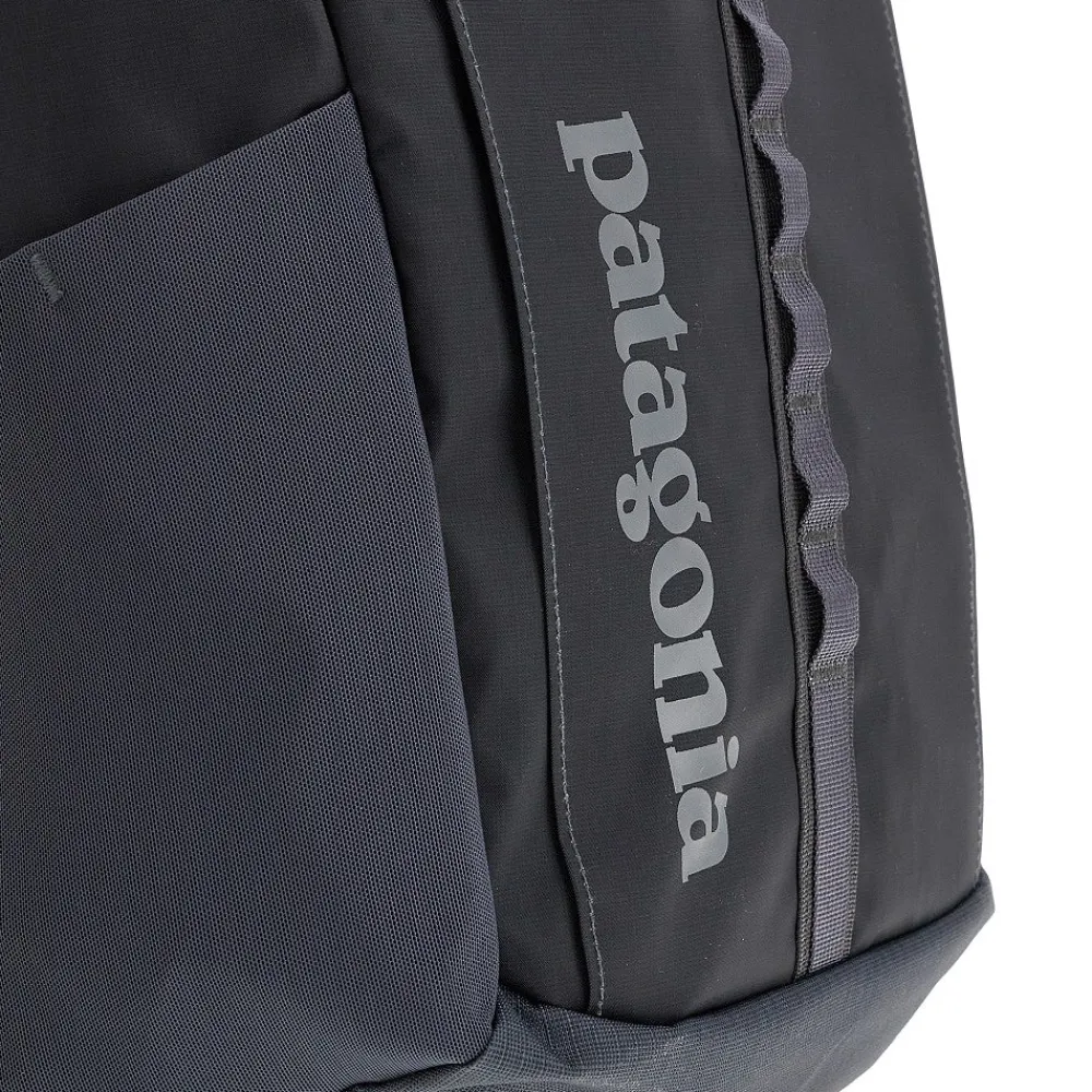 black_hole_l_backpack_3.webp New Black Hole' 25L backpack Backpacks