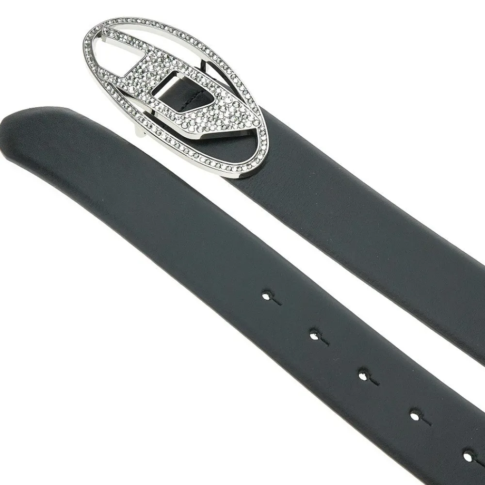 crystalembellished_oval_d_1.webp Outlet Crystal-embellished 'Oval D' leather belt Belts