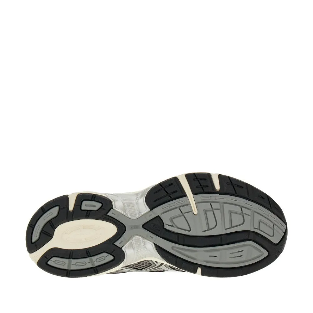 gel_sneakers_4.webp Clearance GEL-1130 sneakers Sneakers
