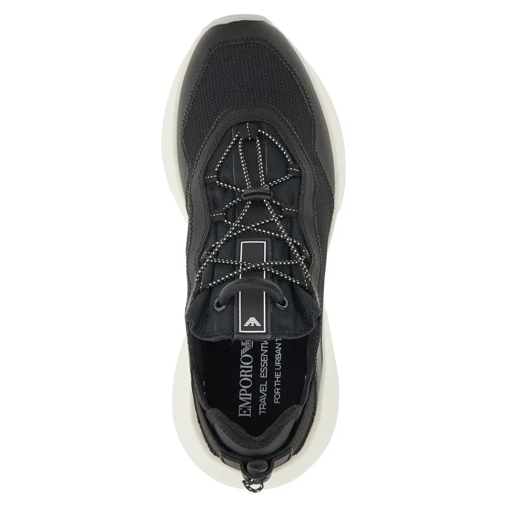 travel_essential_3.webp Online Travel Essential Sneakers